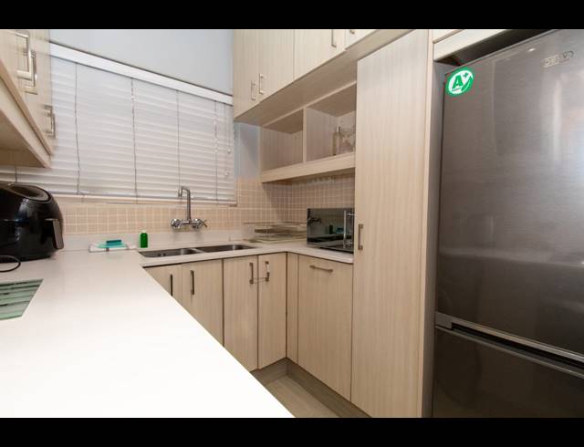 1 BEDROOM APARTMENT TO LET IN THREE ANCHOR BAY